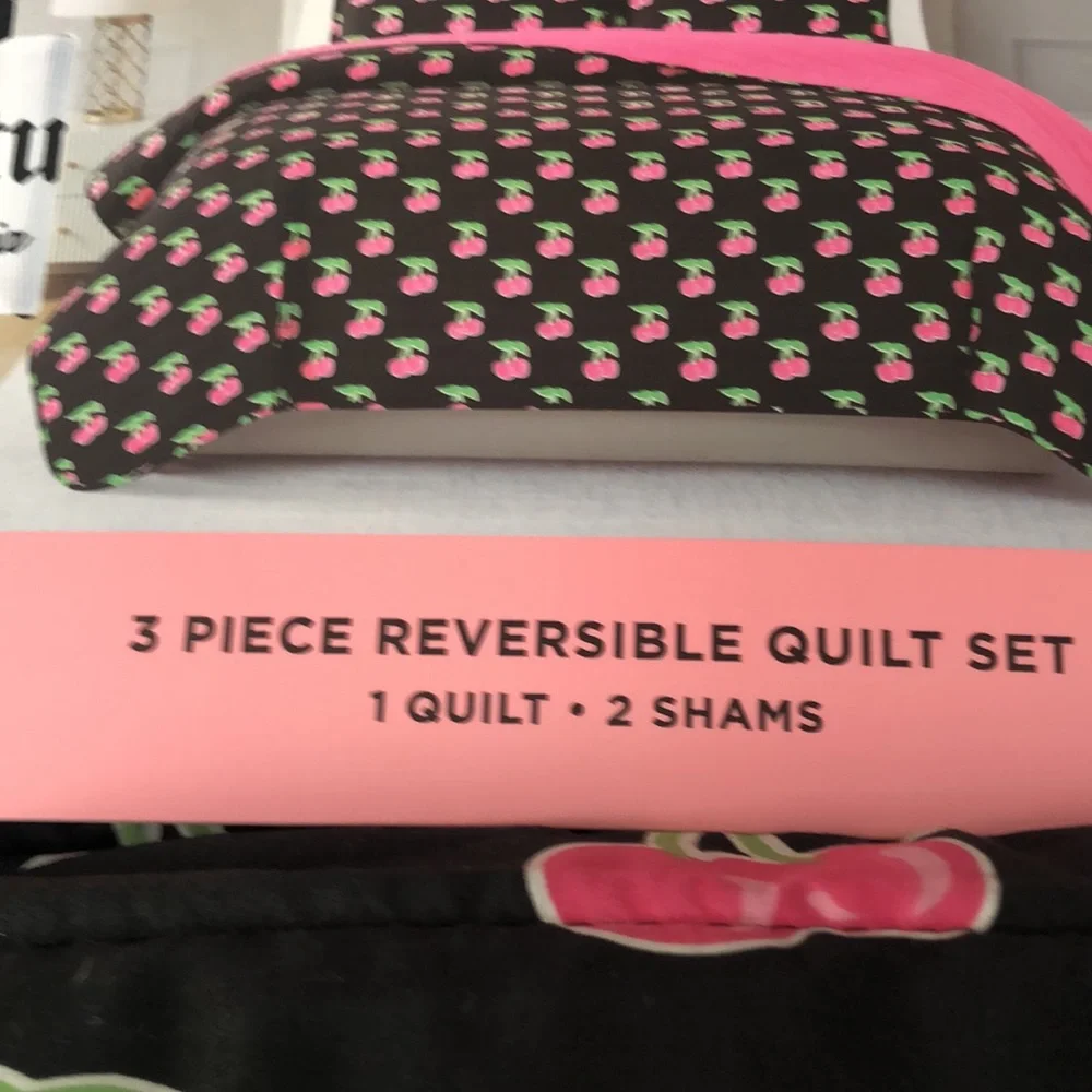🍒 NWT Juicy Couture Cherry Full/Queen 3 Piece Reversible Quilt Set